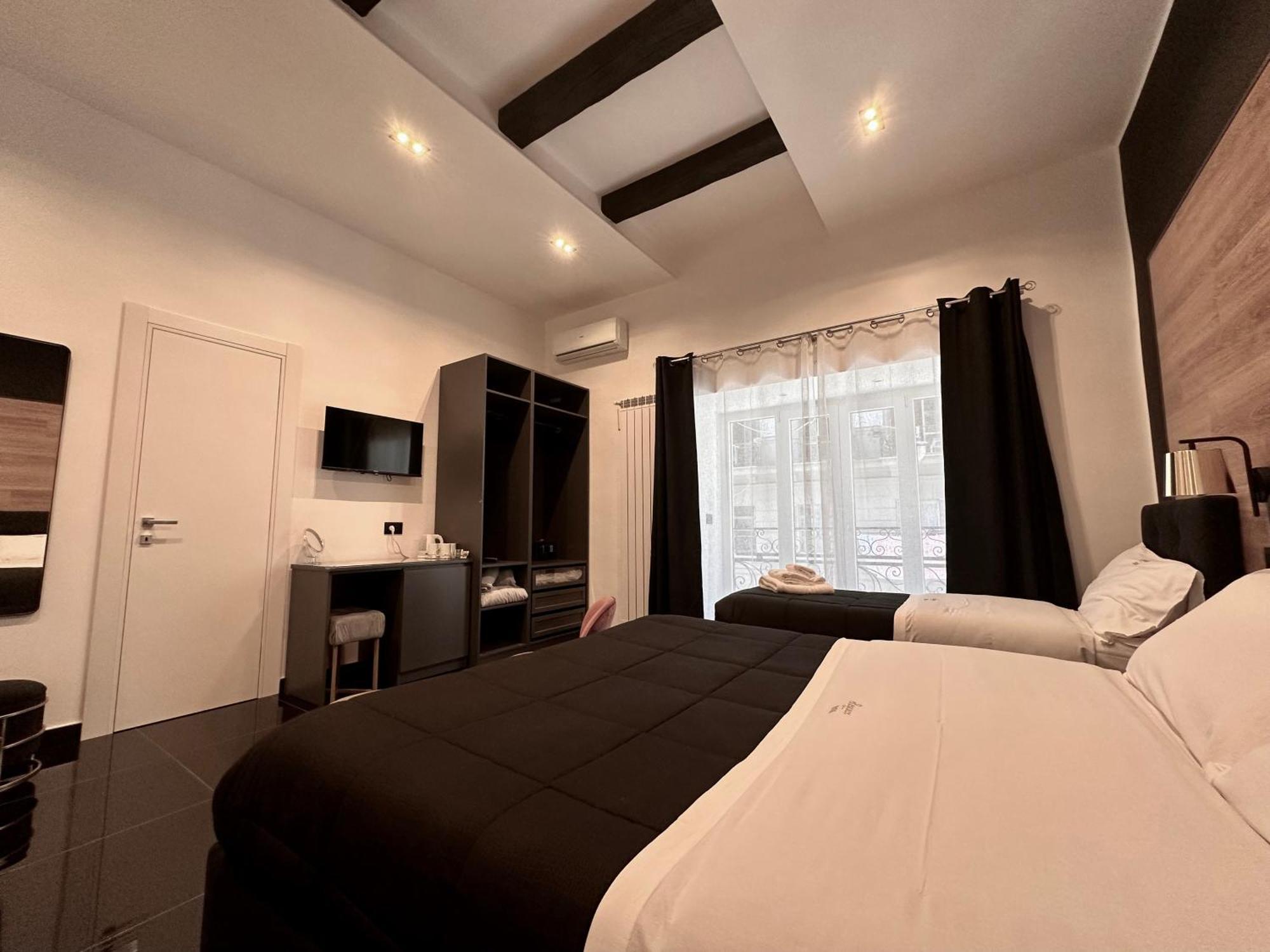 Elegance Rooms Spaccanapoli Exterior foto